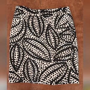 Ann Taylor Factory Black and Cream Leaf Pattern Pencil Skirt